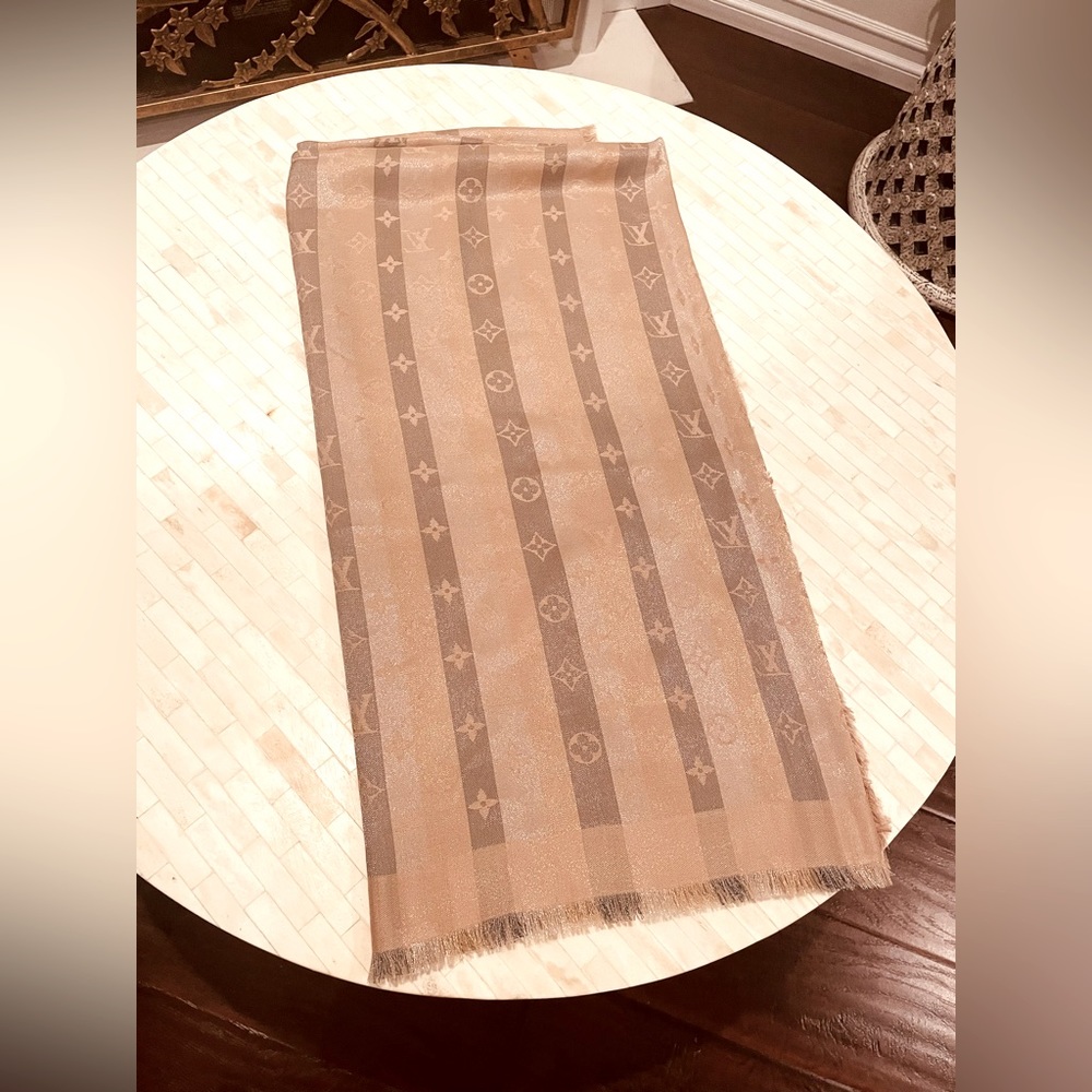 Louis Vuitton So Shine Monogram Shawl - Beige
